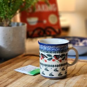 Polish Pottery straight-sided 8oz stoneware mug, Red Robin pattern